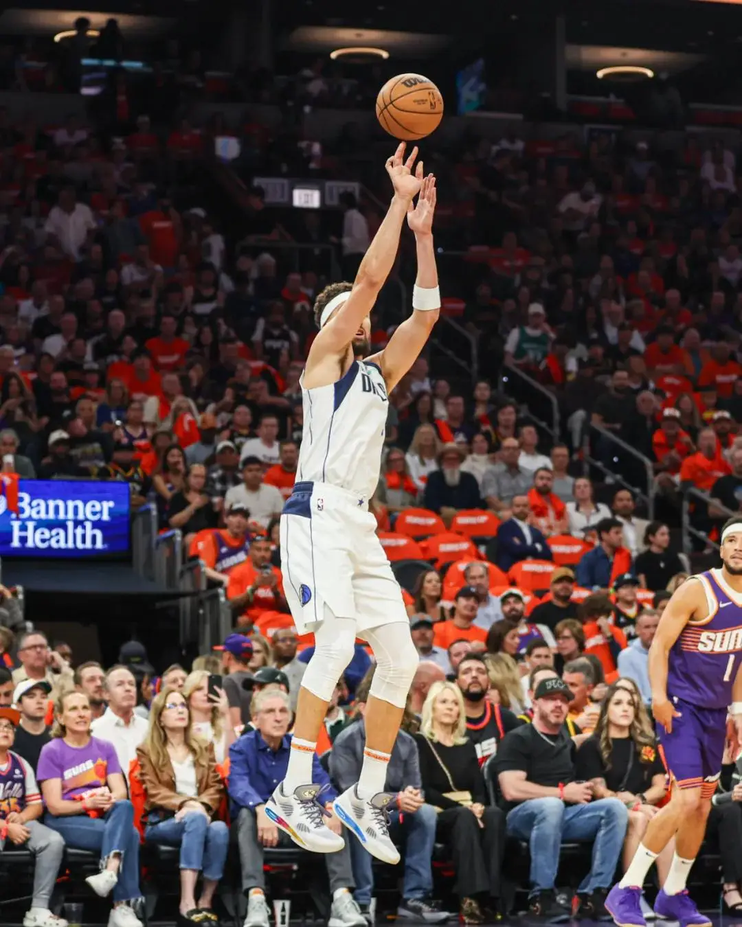 关于集结日NBA季后赛焦点战，菲尼克斯太阳战术微调，目标明确，训练强度明显提升的信息