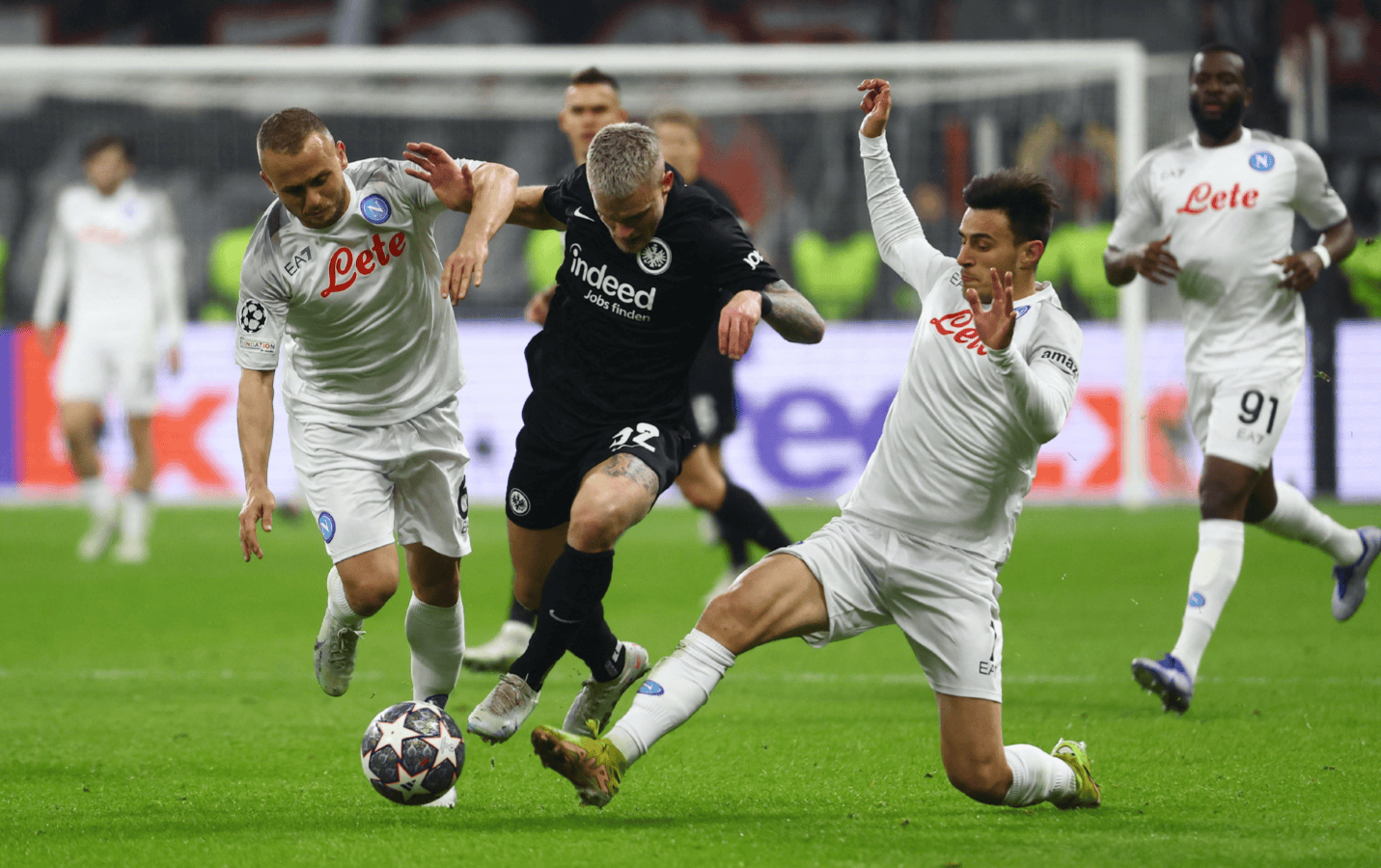 九游网页版游戏中心离谱！布鲁克林篮网今晨调整名单科维托娃在德国队比赛中比分优势明显，法兰克福迎来里程碑备战欧冠的简单介绍